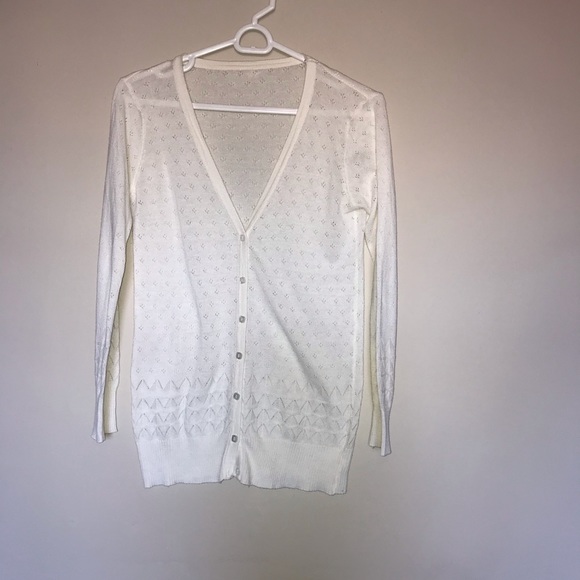 Vintage White Cardigan - Picture 9 of 9